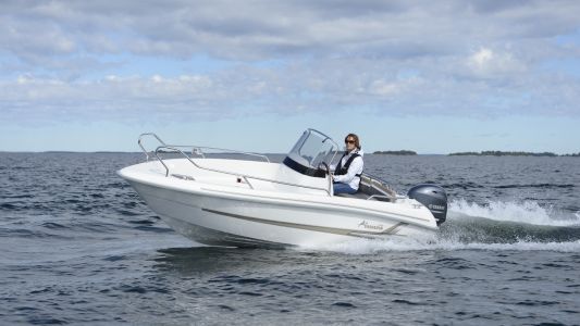 Yamarin 46 Side Console